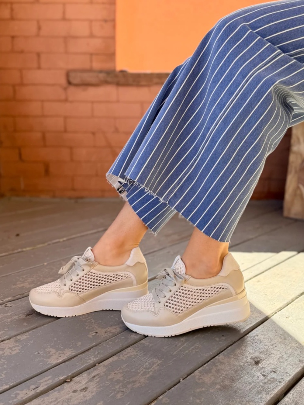 Softwaves Gisal 8.99.18 Wedge Sneaker in Almond/Coco